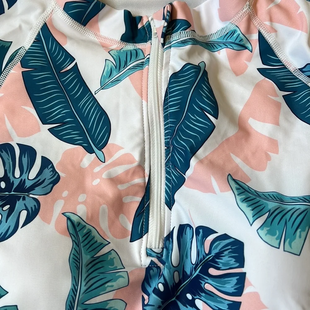 DACI RASHGUARD TOP BIKINI WITH 2 BLUE BOTTOMS